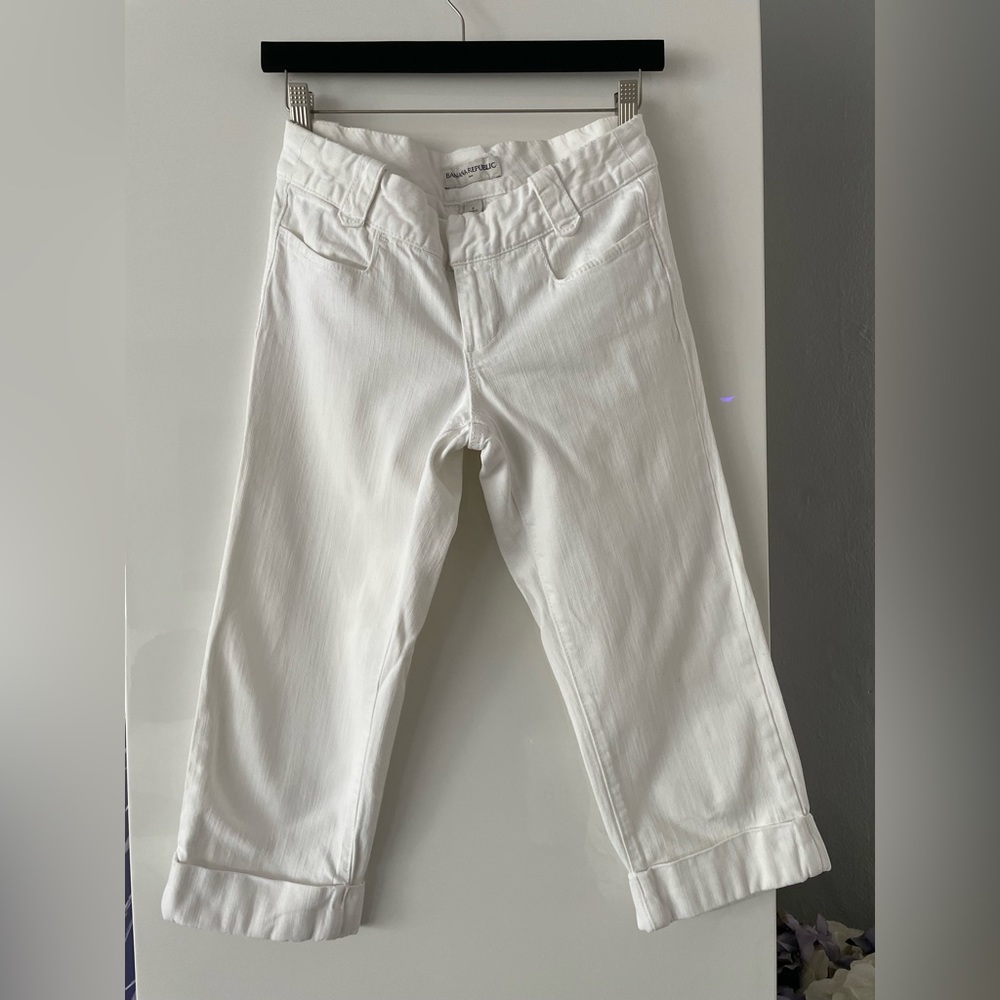 Banana Republic White capris